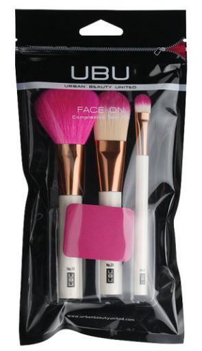 Essential Kit 3 Brushes + Sponge Applicator